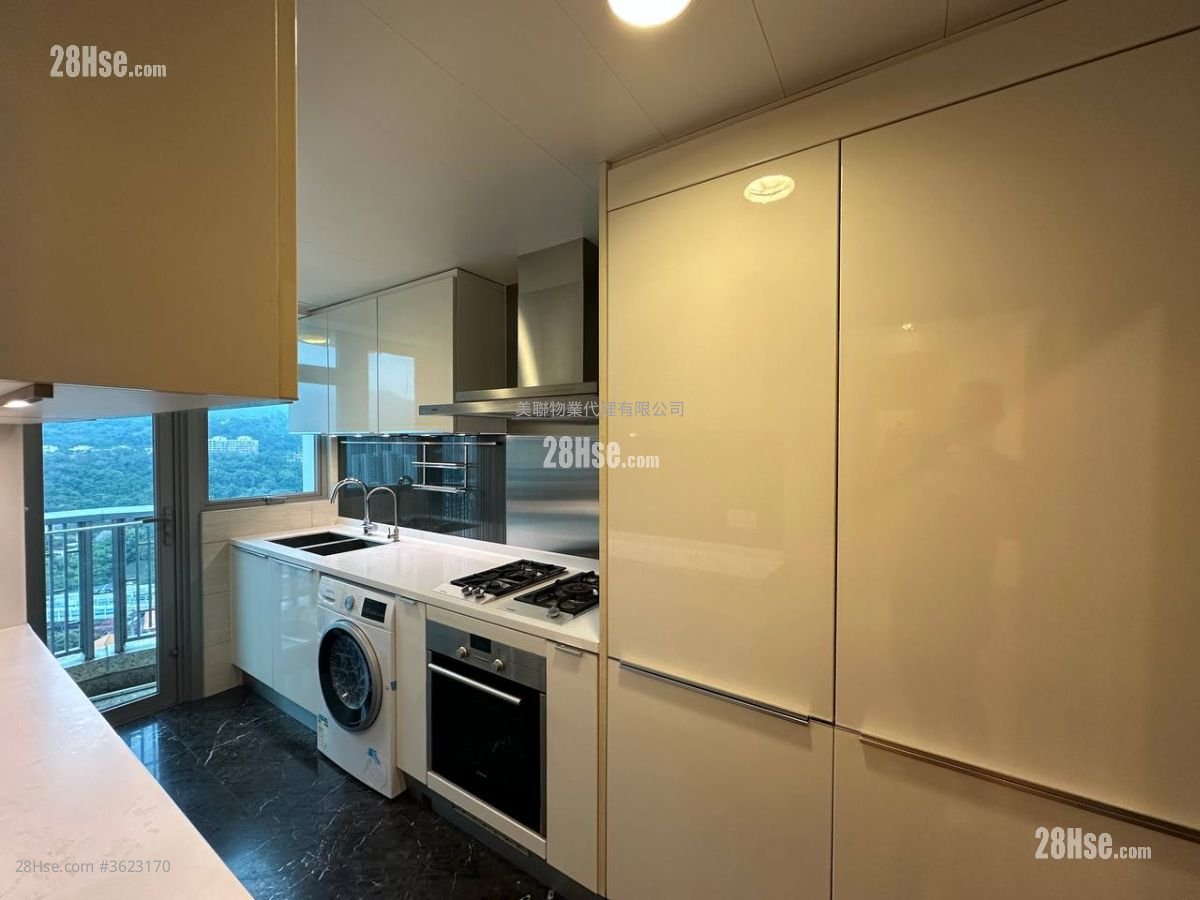 The Riverpark Sell 3 Bedrooms 938 ft² The Riverpark Sell 3 Bedrooms 938 ft²