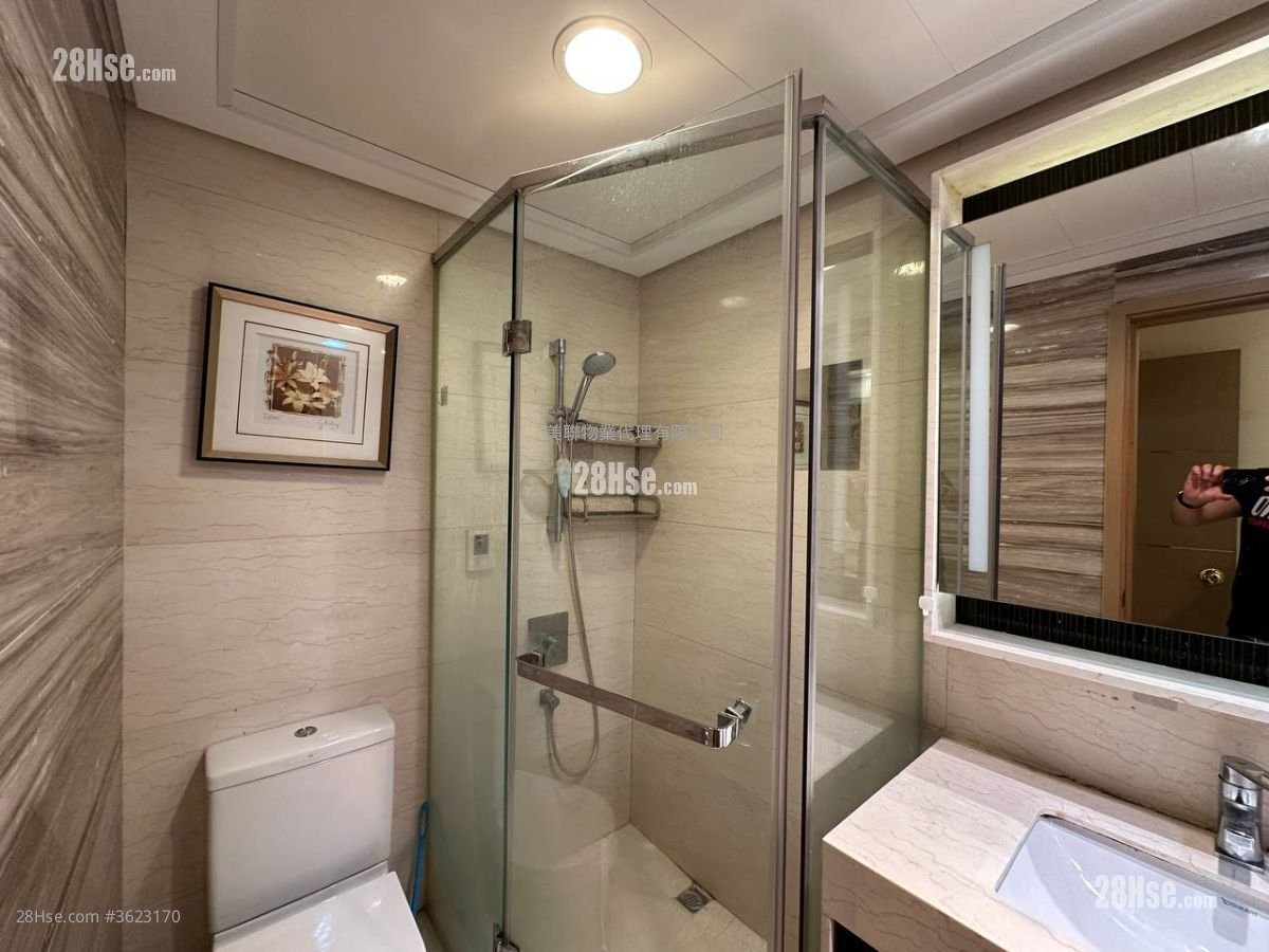 The Riverpark Sell 3 Bedrooms 938 ft² The Riverpark Sell 3 Bedrooms 938 ft²