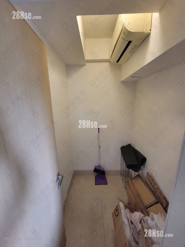 Century Gateway Sell 3 Bedrooms , 2 Bathrooms 724 ft² Century Gateway Sell 3 Bedrooms , 2 Bathrooms 724 ft²