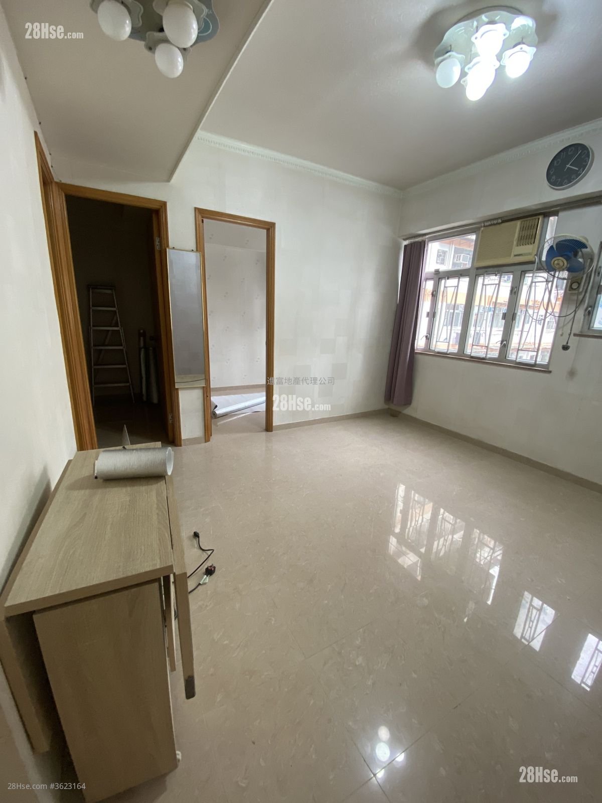 鸿裕大厦 租盘 3 房 , 1 浴室 448 平方尺