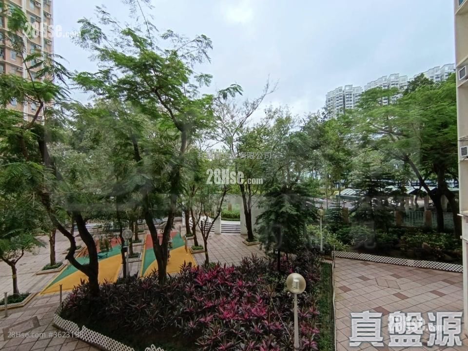 Tin Shing Court Sell 3 Bedrooms 650 ft²