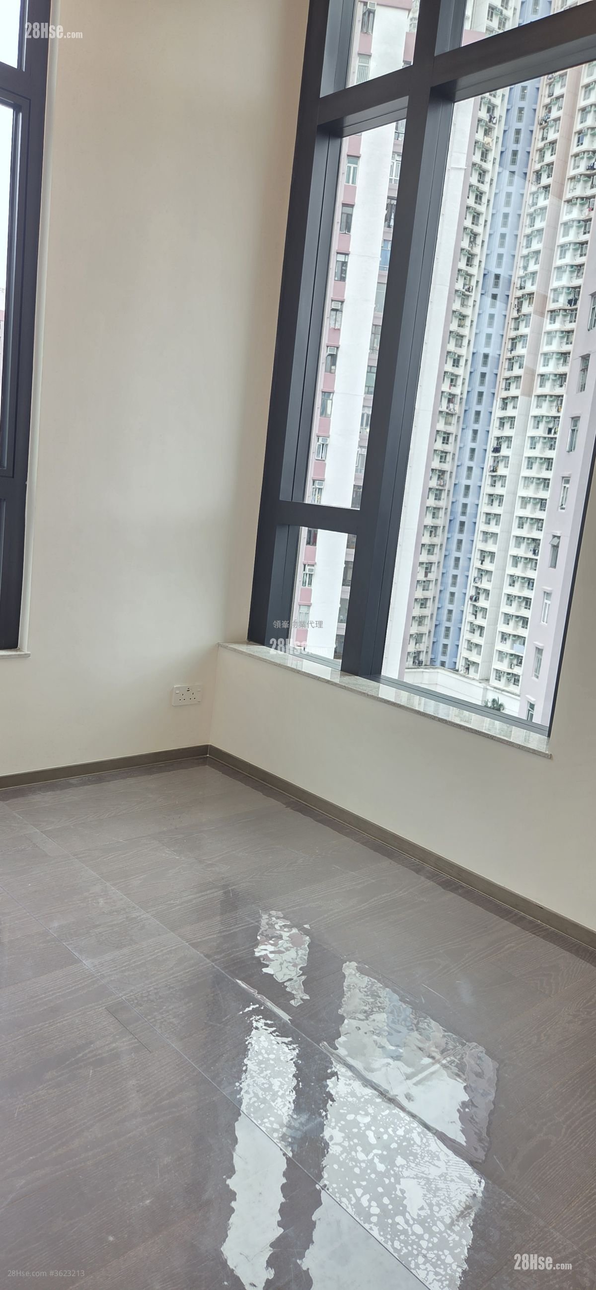 Southsky Sell 3 Bedrooms , 2 Bathrooms 881 ft² Southsky Sell 3 Bedrooms , 2 Bathrooms 881 ft²