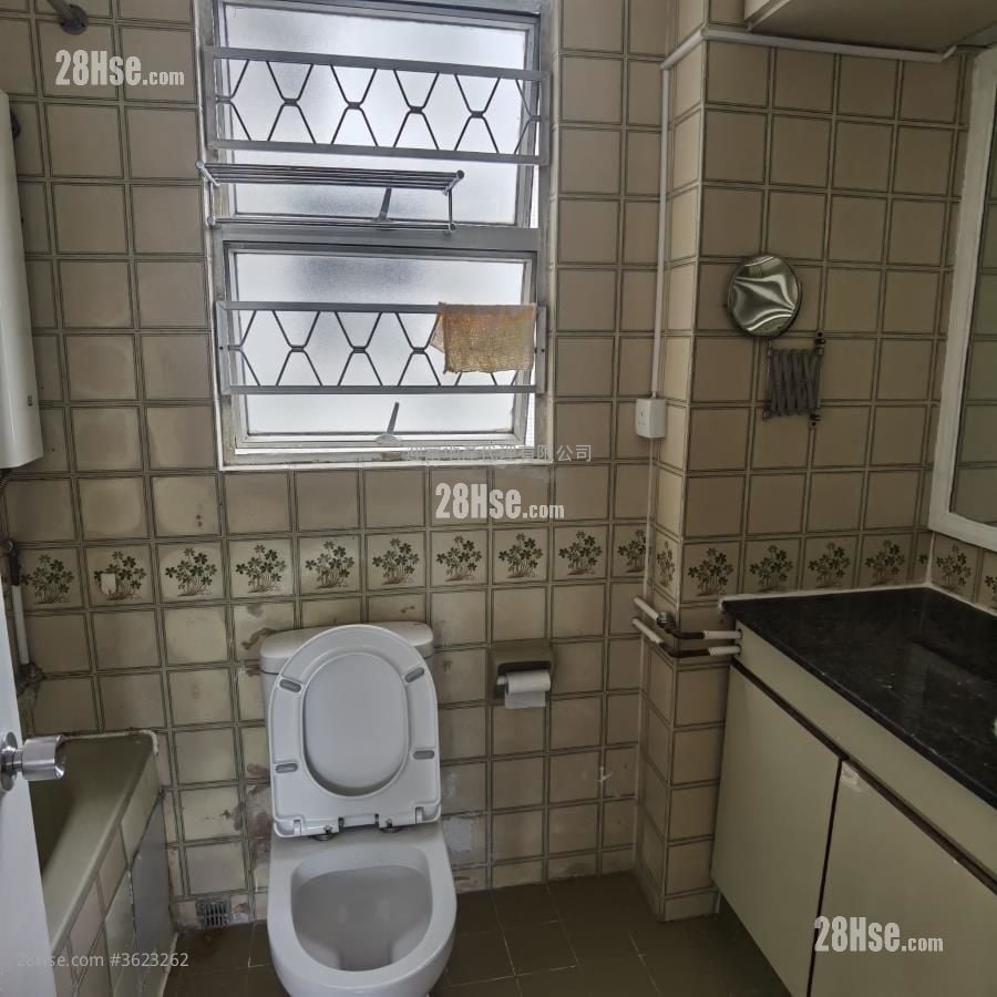 Whampoa Garden Rental 4 Bedrooms , 2 Bathrooms 749 ft² Whampoa Garden Rental 4 Bedrooms , 2 Bathrooms 749 ft²