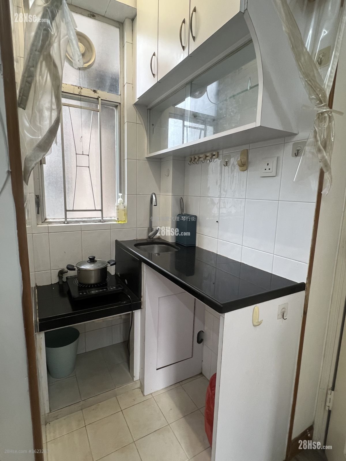 Siu Nin Building Rental 2 Bedrooms , 1 Bathroom 227 ft² Siu Nin Building Rental 2 Bedrooms , 1 Bathroom 227 ft²