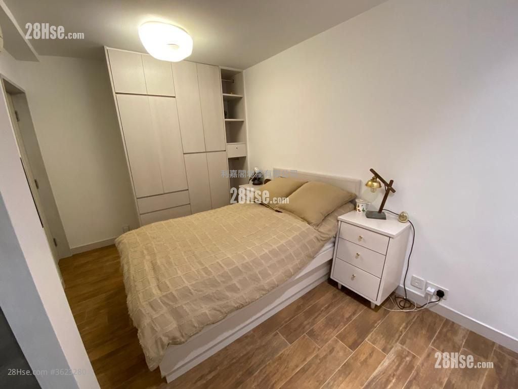 Mei Foo Sun Chuen Sell 2 Bedrooms , 1 Bathroom 631 ft² Mei Foo Sun Chuen Sell 2 Bedrooms , 1 Bathroom 631 ft²