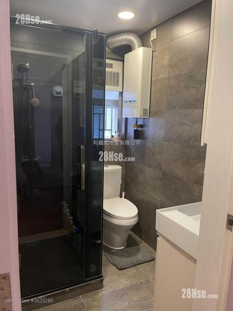 Mei Foo Sun Chuen Sell 2 Bedrooms , 1 Bathroom 631 ft² Mei Foo Sun Chuen Sell 2 Bedrooms , 1 Bathroom 631 ft²