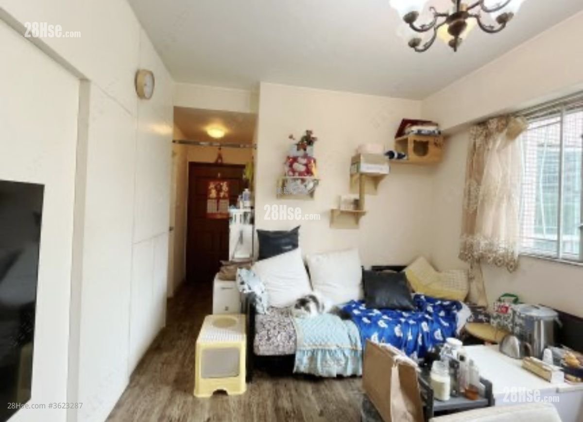 Greenknoll Court Sell 2 Bedrooms 456 ft² Greenknoll Court Sell 2 Bedrooms 456 ft²