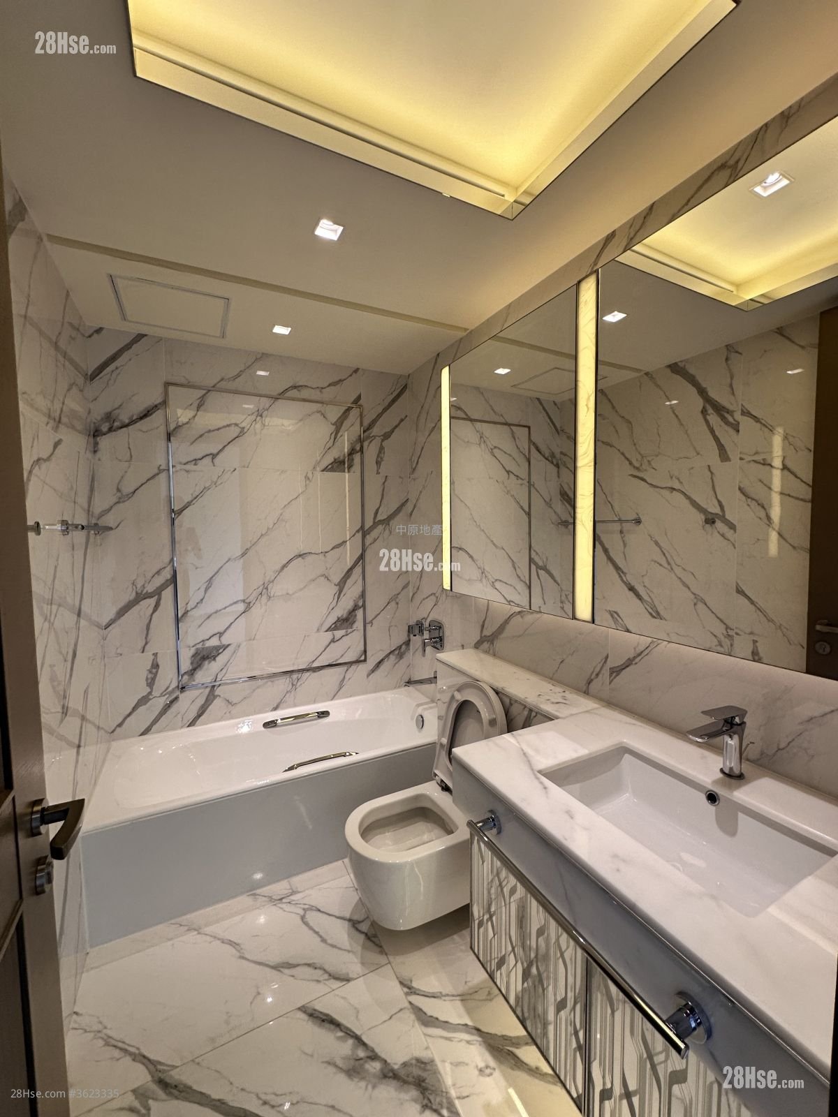 富豪山峯 售盘 4 房 1,554 平方尺 富豪山峯 售盘 4 房 1,554 平方尺