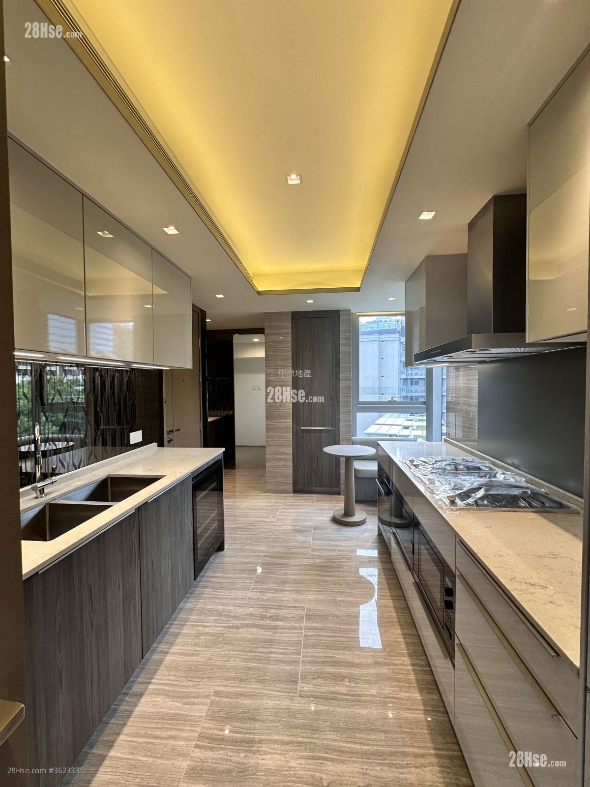 富豪山峯 售盘 4 房 1,554 平方尺 富豪山峯 售盘 4 房 1,554 平方尺