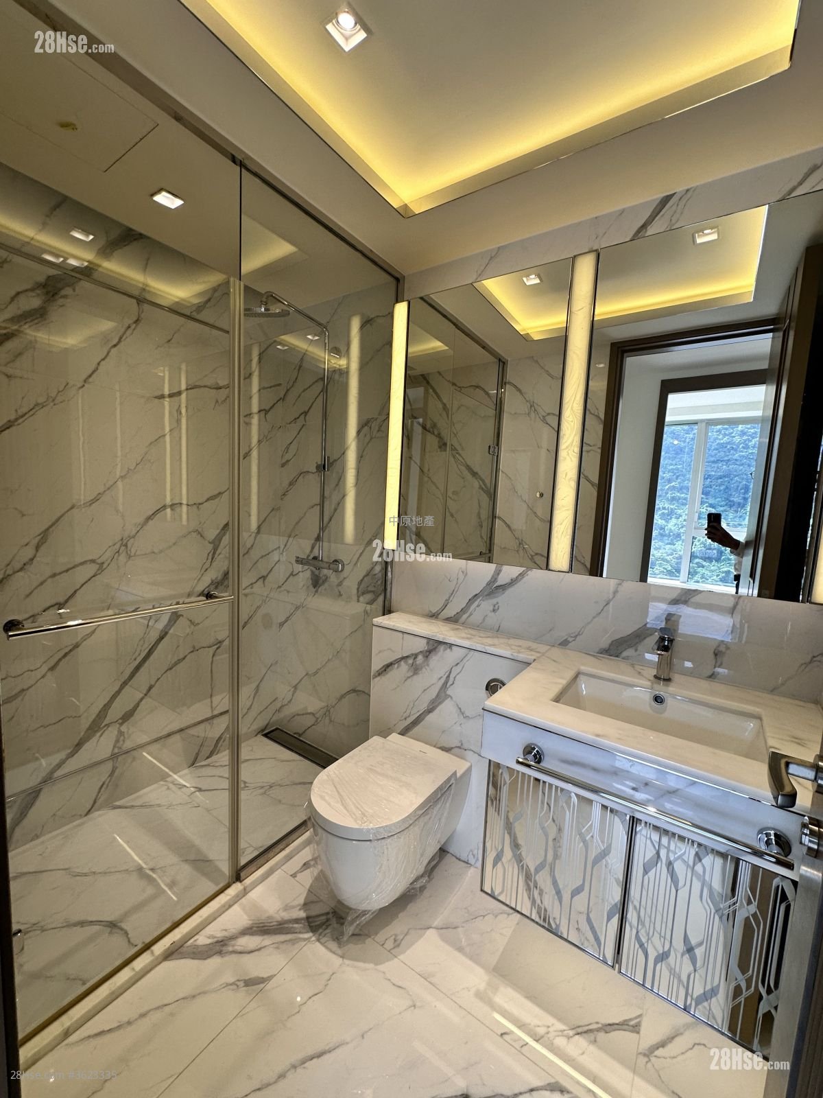 富豪山峯 售盘 4 房 1,554 平方尺 富豪山峯 售盘 4 房 1,554 平方尺