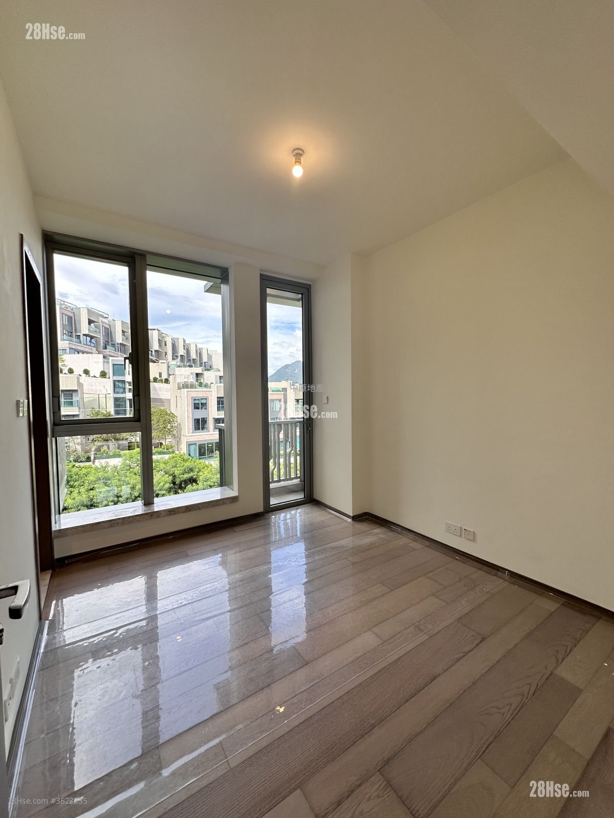 富豪山峯 售盘 4 房 1,554 平方尺 富豪山峯 售盘 4 房 1,554 平方尺