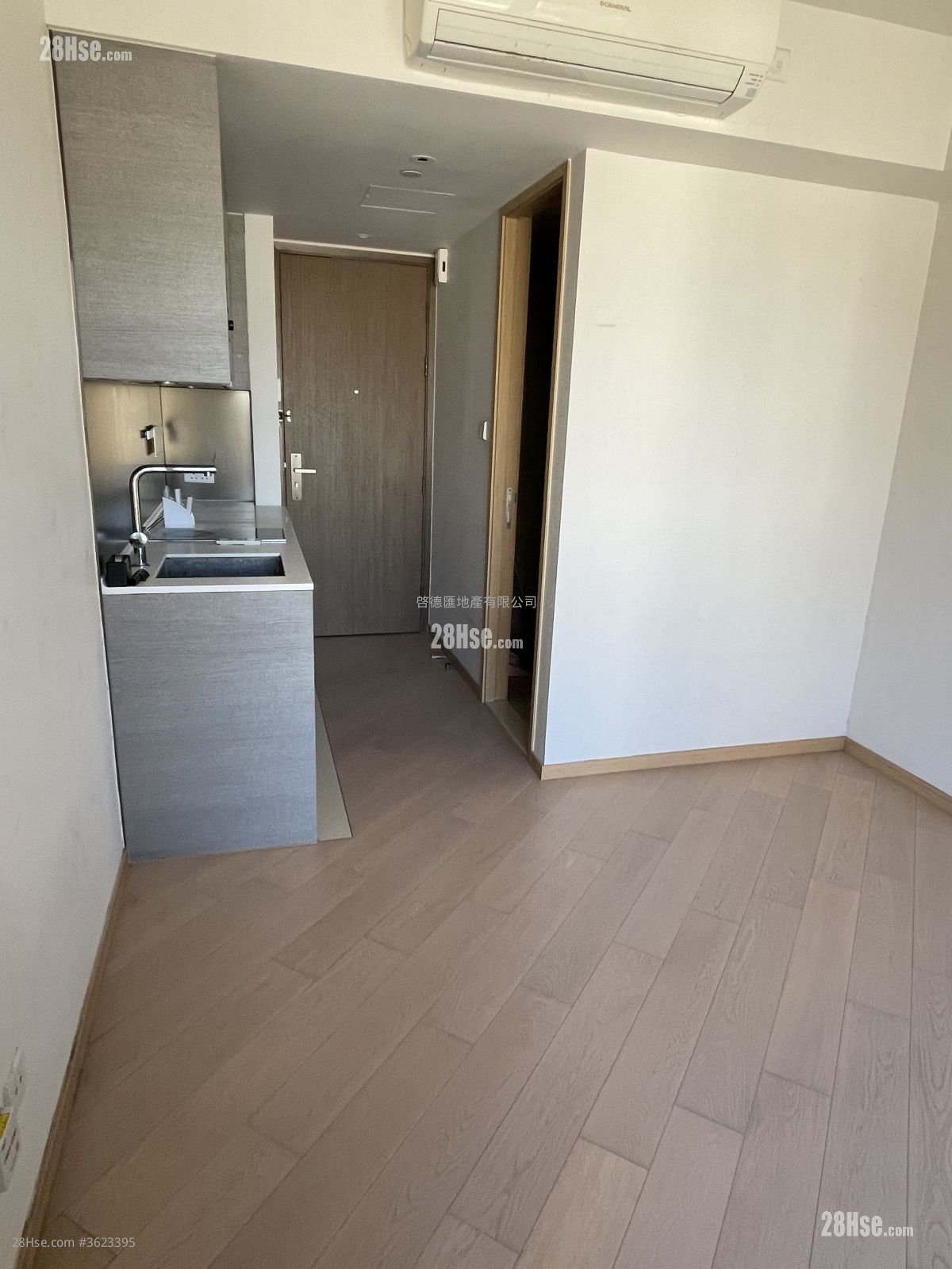 Upper East Rental Studio 194 ft² Upper East Rental Studio 194 ft²