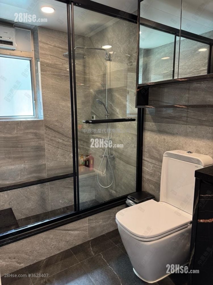 銀湖天峰 售盤 3 房 , 3 浴室 1,000 平方呎 銀湖天峰 售盤 3 房 , 3 浴室 1,000 平方呎