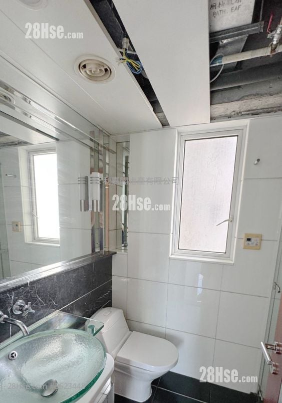 君臨天下 租盤 2 房 , 2 浴室 804 平方呎 君臨天下 租盤 2 房 , 2 浴室 804 平方呎