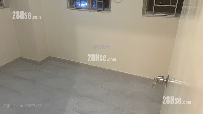 Lai Tong Building Rental 2 Bedrooms , 1 Bathroom 304 ft²