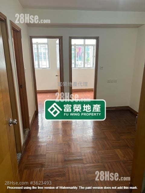 Cosmopolitan Centre Sell 2 Bedrooms , 1 Bathroom 389 ft²