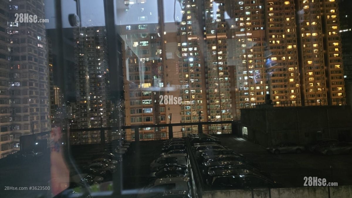 Bank Building Sell 2 Bedrooms , 1 Bathroom 374 ft² Bank Building Sell 2 Bedrooms , 1 Bathroom 374 ft²