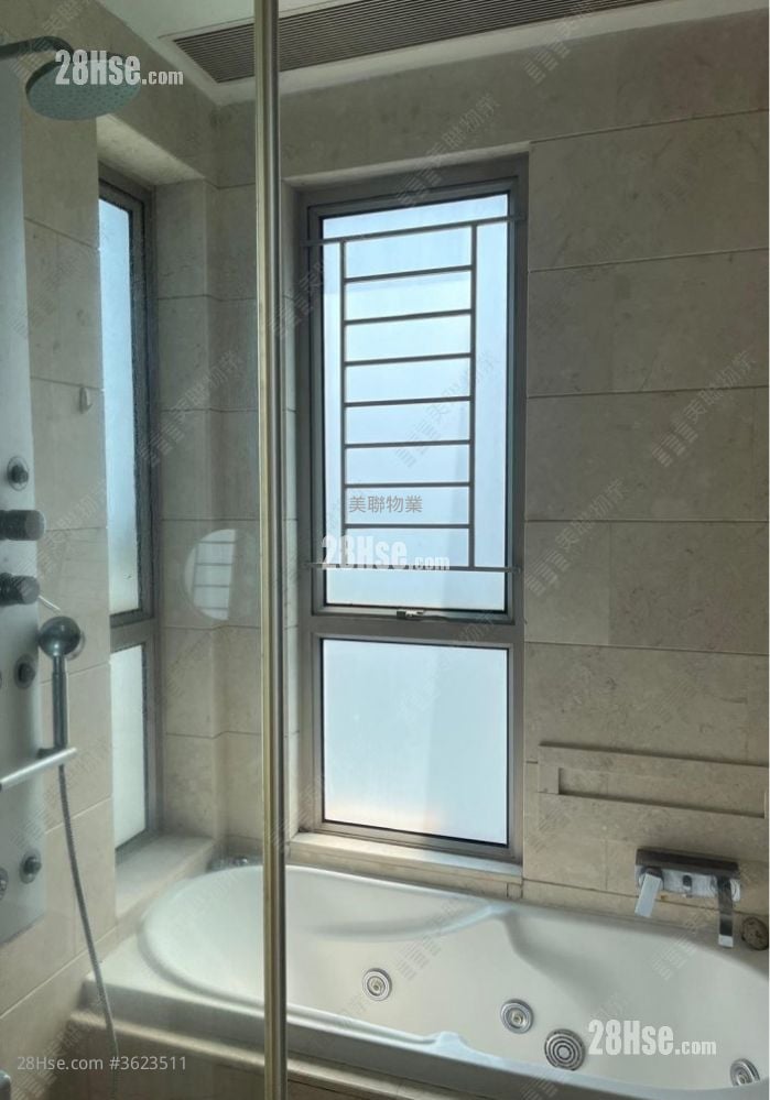 一号银海 售盘 3 房 , 1 浴室 746 平方尺 一号银海 售盘 3 房 , 1 浴室 746 平方尺