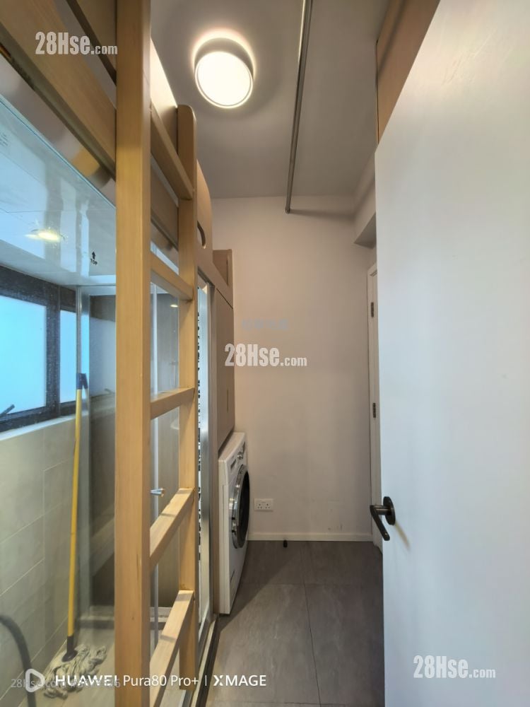 Yukon Heights Rental 3 Bedrooms , 2 Bathrooms 1,001 ft² Yukon Heights Rental 3 Bedrooms , 2 Bathrooms 1,001 ft²