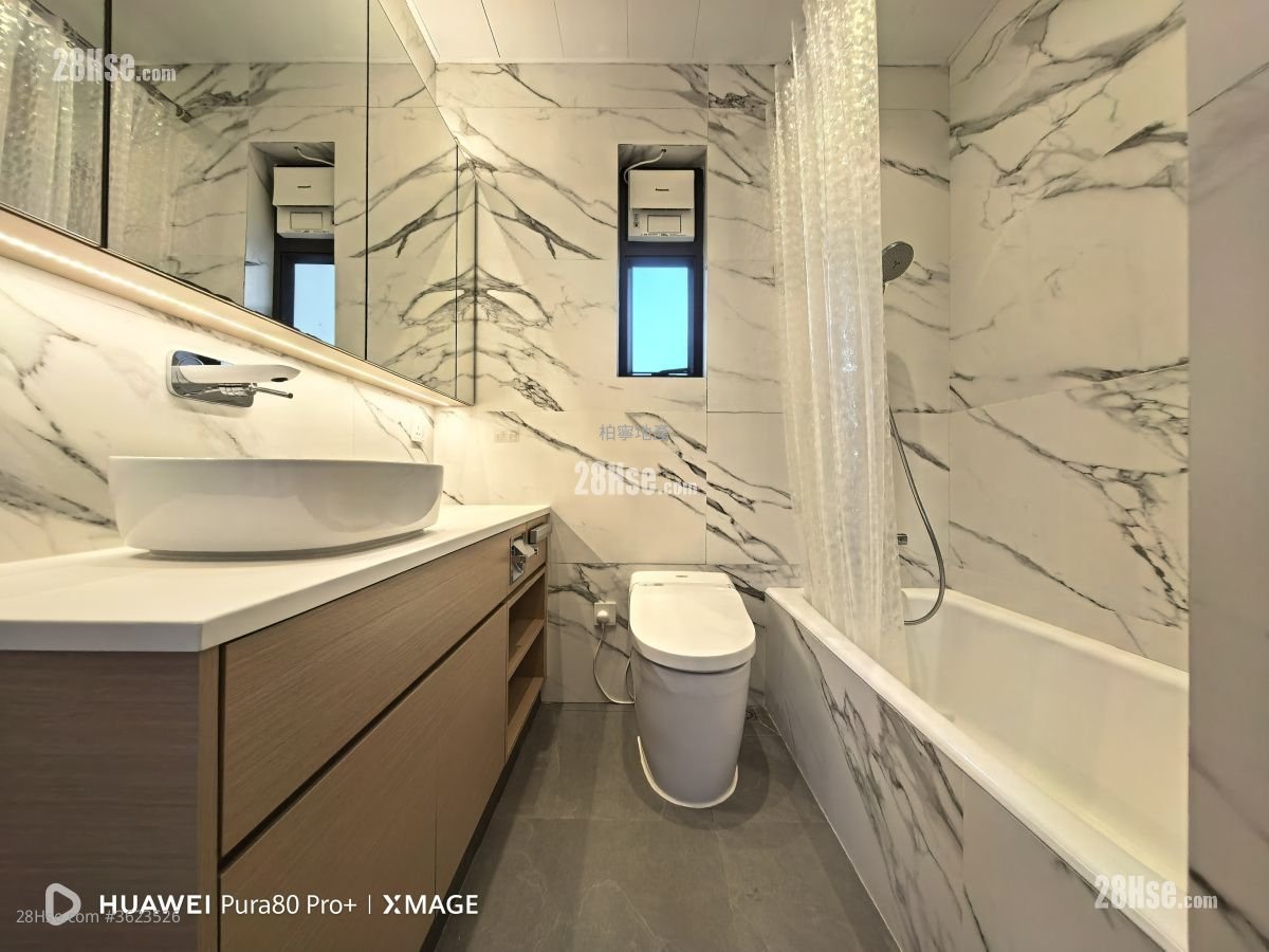 Yukon Heights Rental 3 Bedrooms , 2 Bathrooms 1,001 ft² Yukon Heights Rental 3 Bedrooms , 2 Bathrooms 1,001 ft²