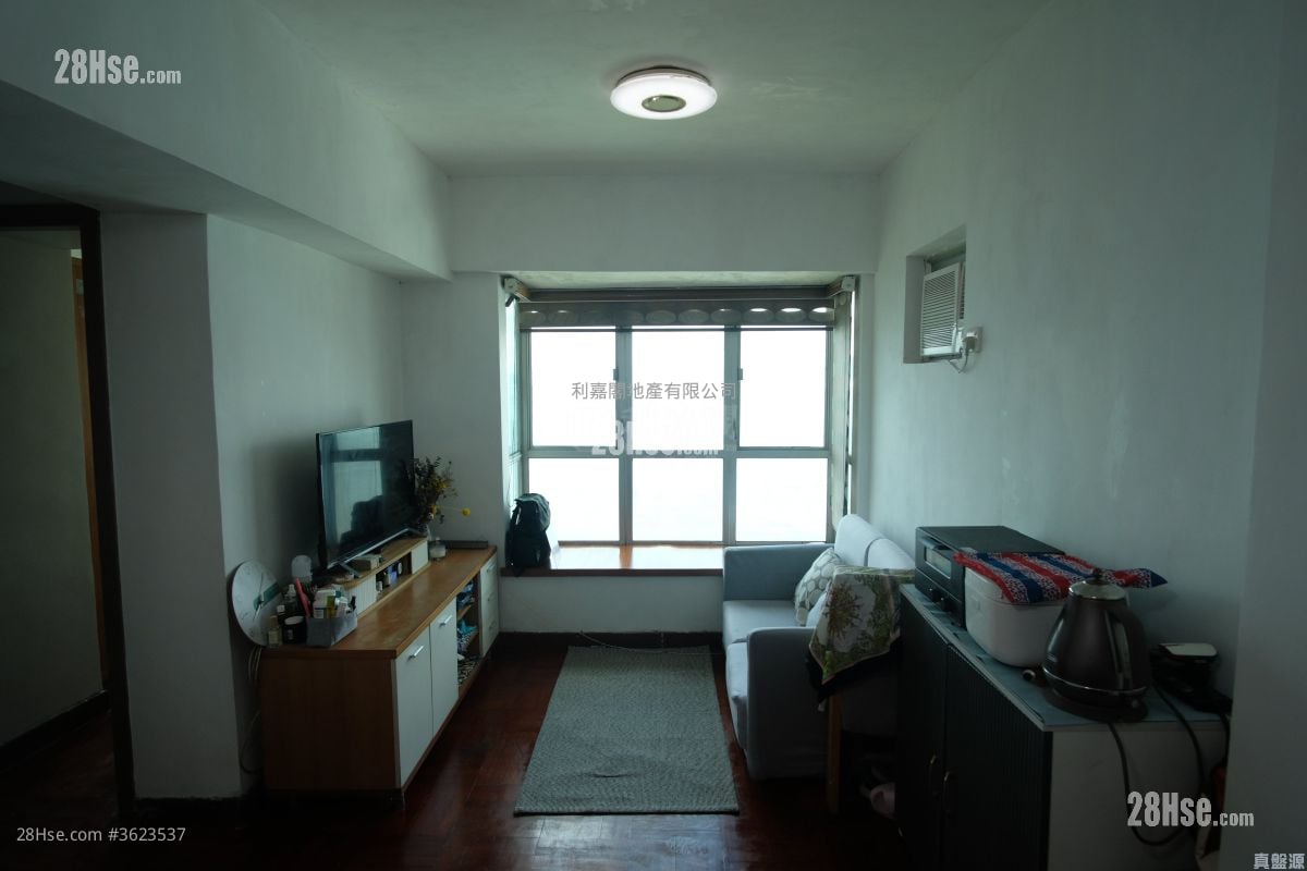 Lung Cheung Garden Sell 2 Bedrooms 369 ft² Lung Cheung Garden Sell 2 Bedrooms 369 ft²