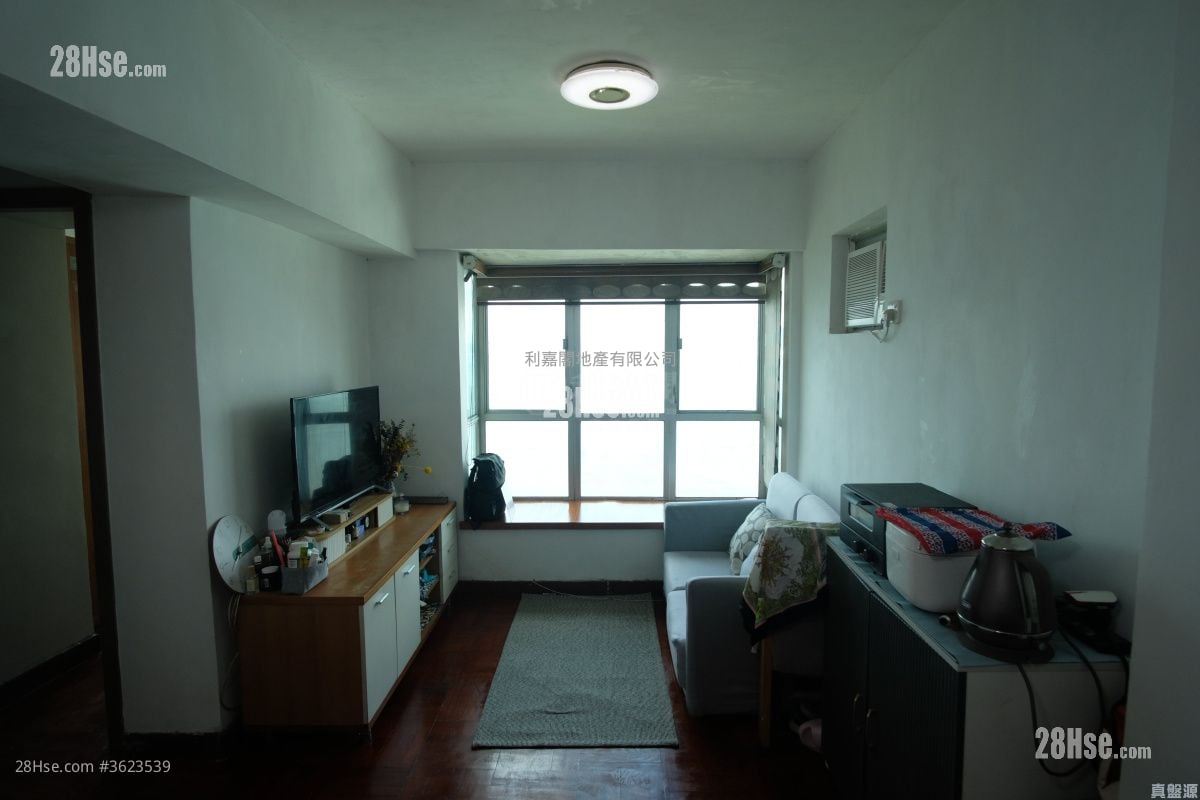 Lung Cheung Garden Sell 2 Bedrooms 369 ft² Lung Cheung Garden Sell 2 Bedrooms 369 ft²