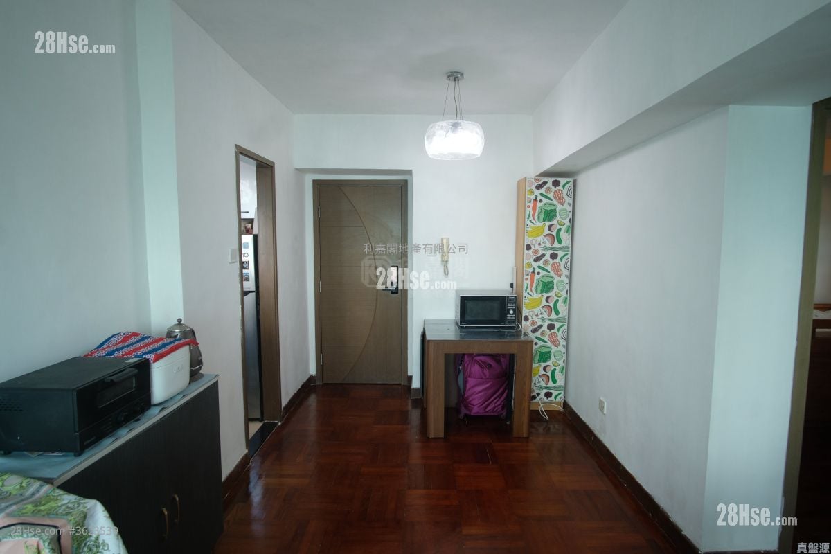 Lung Cheung Garden Sell 2 Bedrooms 369 ft² Lung Cheung Garden Sell 2 Bedrooms 369 ft²