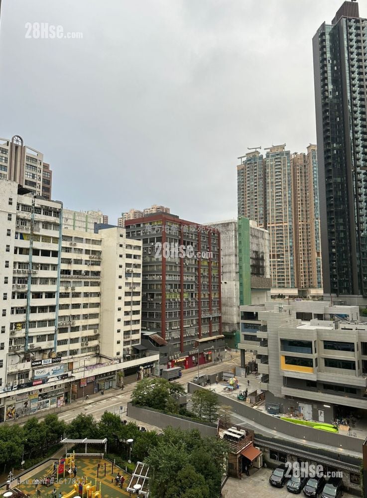 Yuk Wo Court Sell 2 Bedrooms , 1 Bathroom 302 ft² Yuk Wo Court Sell 2 Bedrooms , 1 Bathroom 302 ft²