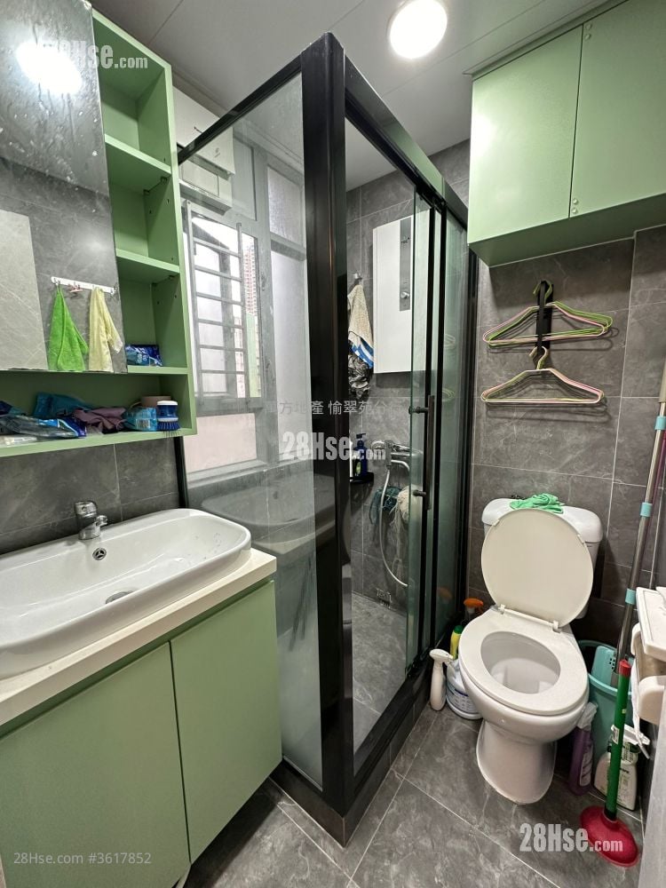 Yuk Wo Court Sell 2 Bedrooms , 1 Bathroom 302 ft² Yuk Wo Court Sell 2 Bedrooms , 1 Bathroom 302 ft²