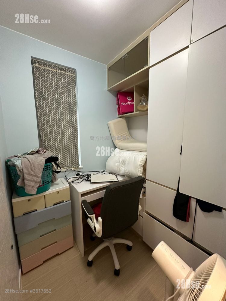 Yuk Wo Court Sell 2 Bedrooms , 1 Bathroom 302 ft² Yuk Wo Court Sell 2 Bedrooms , 1 Bathroom 302 ft²