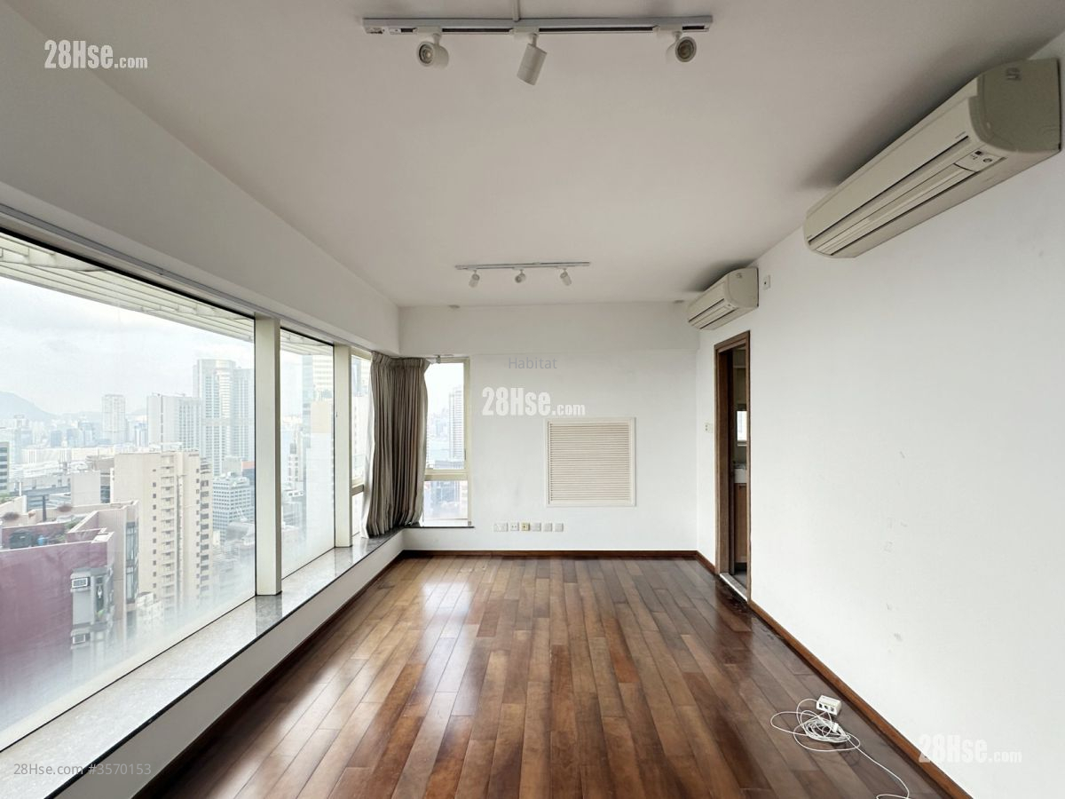 Centre Stage Sell 4 Bedrooms , 4 Bathrooms 1,325 ft² Centre Stage Sell 4 Bedrooms , 4 Bathrooms 1,325 ft²