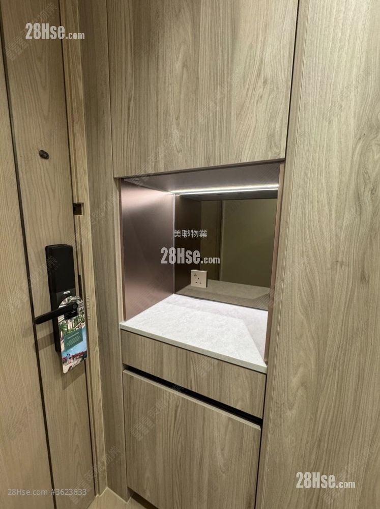 Villa Garda Iii Rental 340 ft² Villa Garda Iii Rental 340 ft²