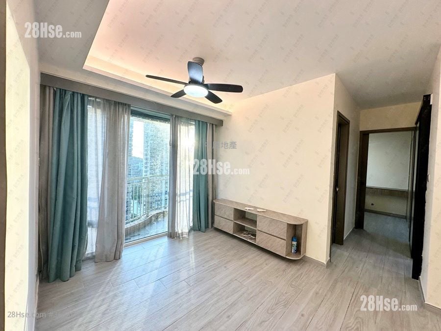 Central Park Towers Sell 2 Bedrooms , 1 Bathroom 498 ft²