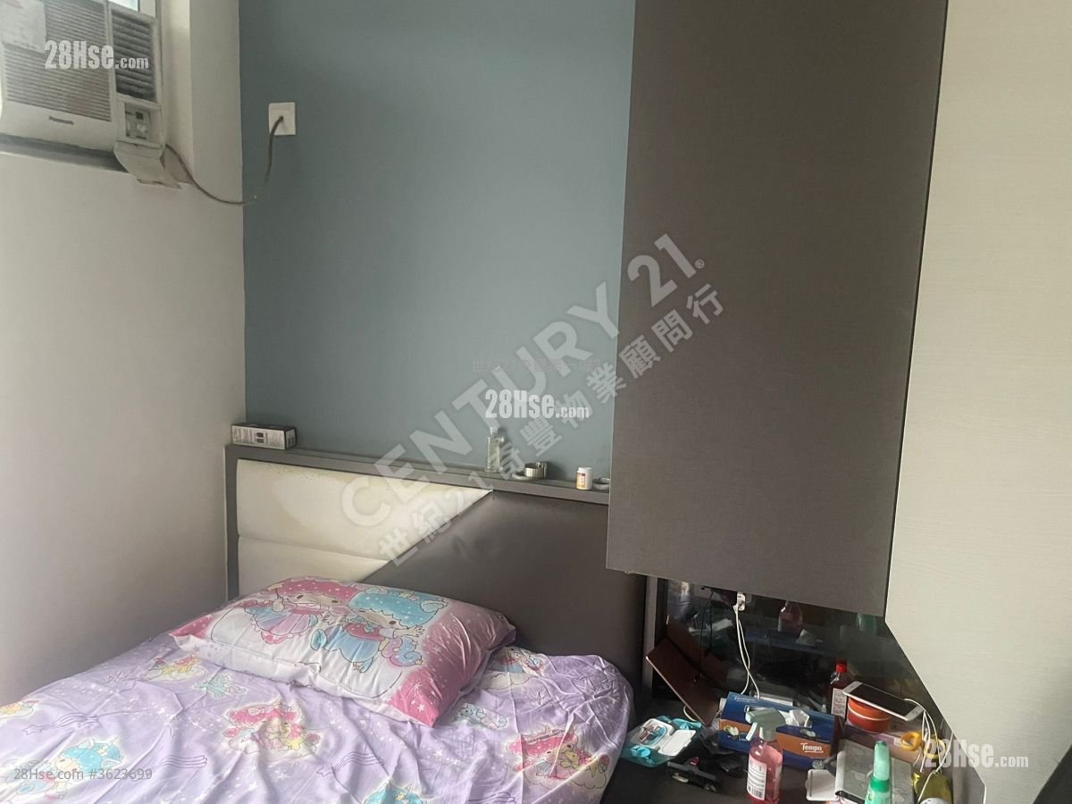 Yuk Wo Court Sell 2 Bedrooms 454 ft² Yuk Wo Court Sell 2 Bedrooms 454 ft²