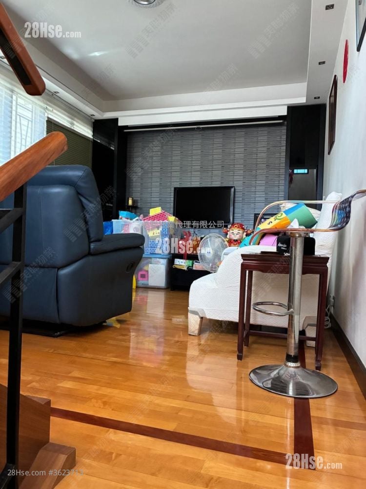 Forest Hill Sell 3 Bedrooms , 2 Bathrooms 1,551 ft² Forest Hill Sell 3 Bedrooms , 2 Bathrooms 1,551 ft²