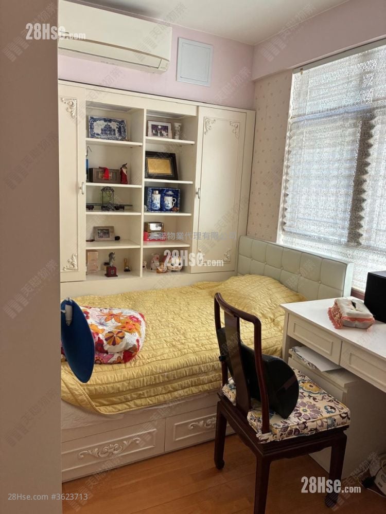 Forest Hill Sell 3 Bedrooms , 2 Bathrooms 1,551 ft² Forest Hill Sell 3 Bedrooms , 2 Bathrooms 1,551 ft²