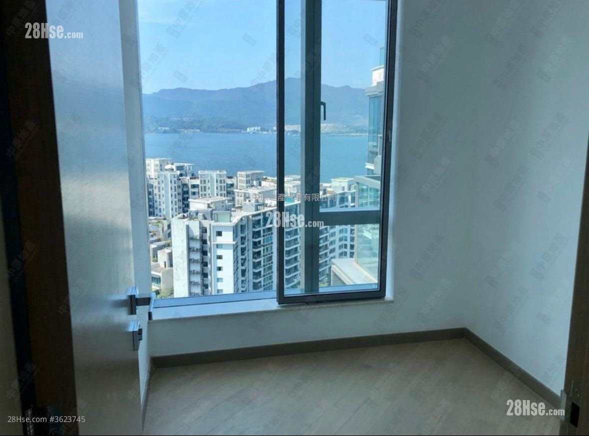 云滙 租盘 3 房 , 3 浴室 1,144 平方尺 云滙 租盘 3 房 , 3 浴室 1,144 平方尺