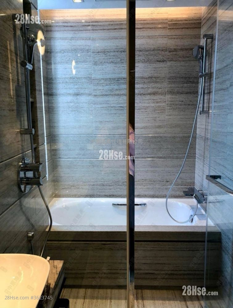 云滙 租盘 3 房 , 3 浴室 1,144 平方尺 云滙 租盘 3 房 , 3 浴室 1,144 平方尺