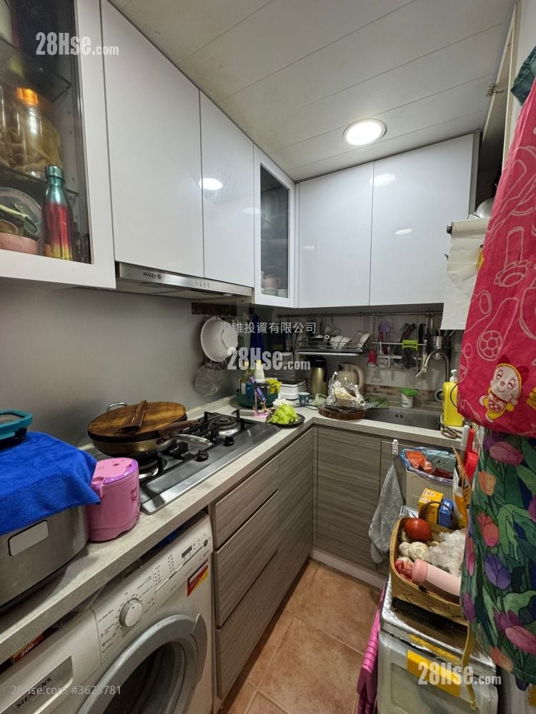 Metropolitan Rise Sell 2 Bedrooms 385 ft² Metropolitan Rise Sell 2 Bedrooms 385 ft²