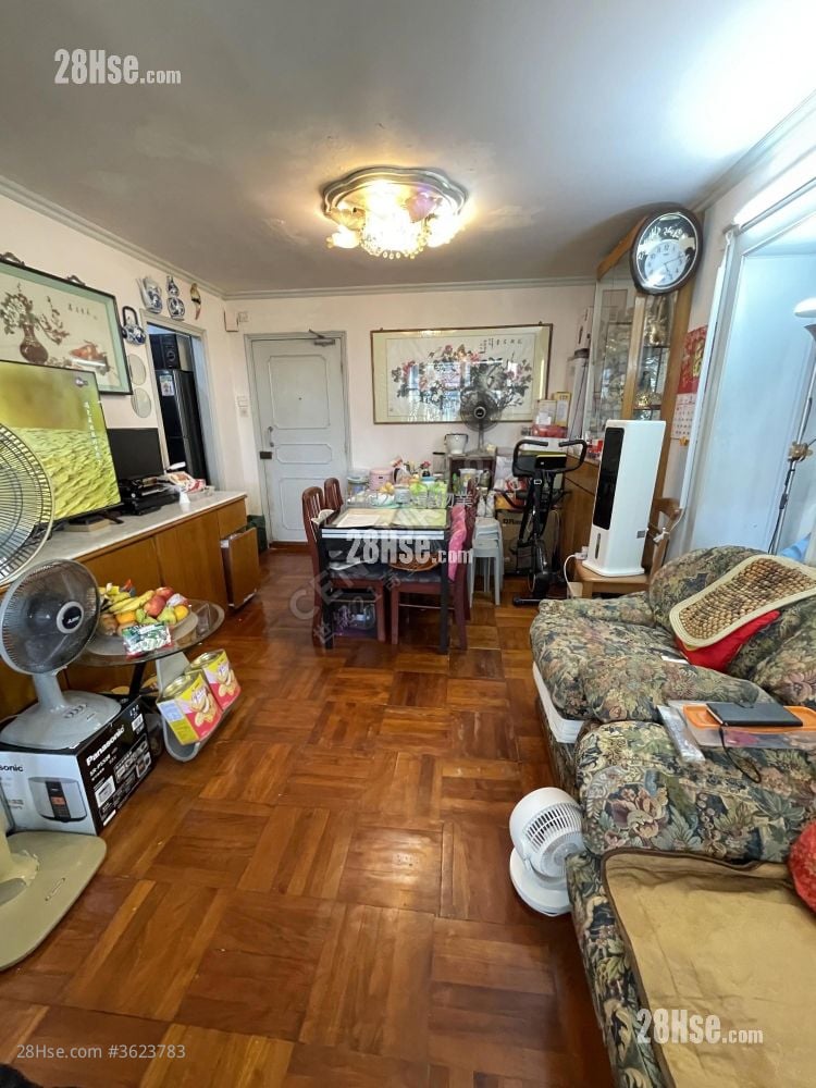 Ka Shing Court Sell 3 Bedrooms , 1 Bathroom 606 ft² Ka Shing Court Sell 3 Bedrooms , 1 Bathroom 606 ft²