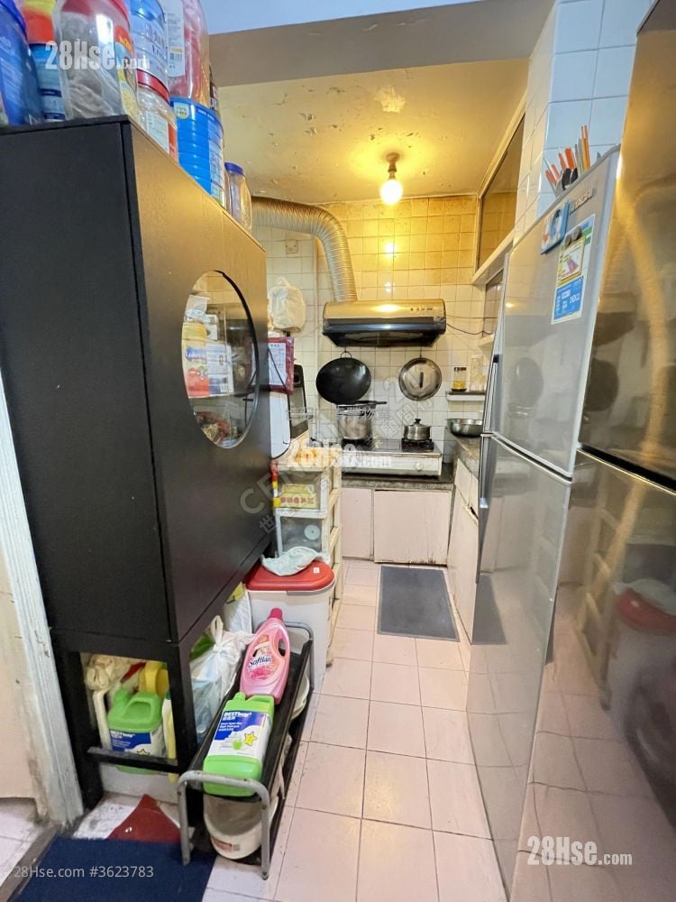 Ka Shing Court Sell 3 Bedrooms , 1 Bathroom 606 ft² Ka Shing Court Sell 3 Bedrooms , 1 Bathroom 606 ft²