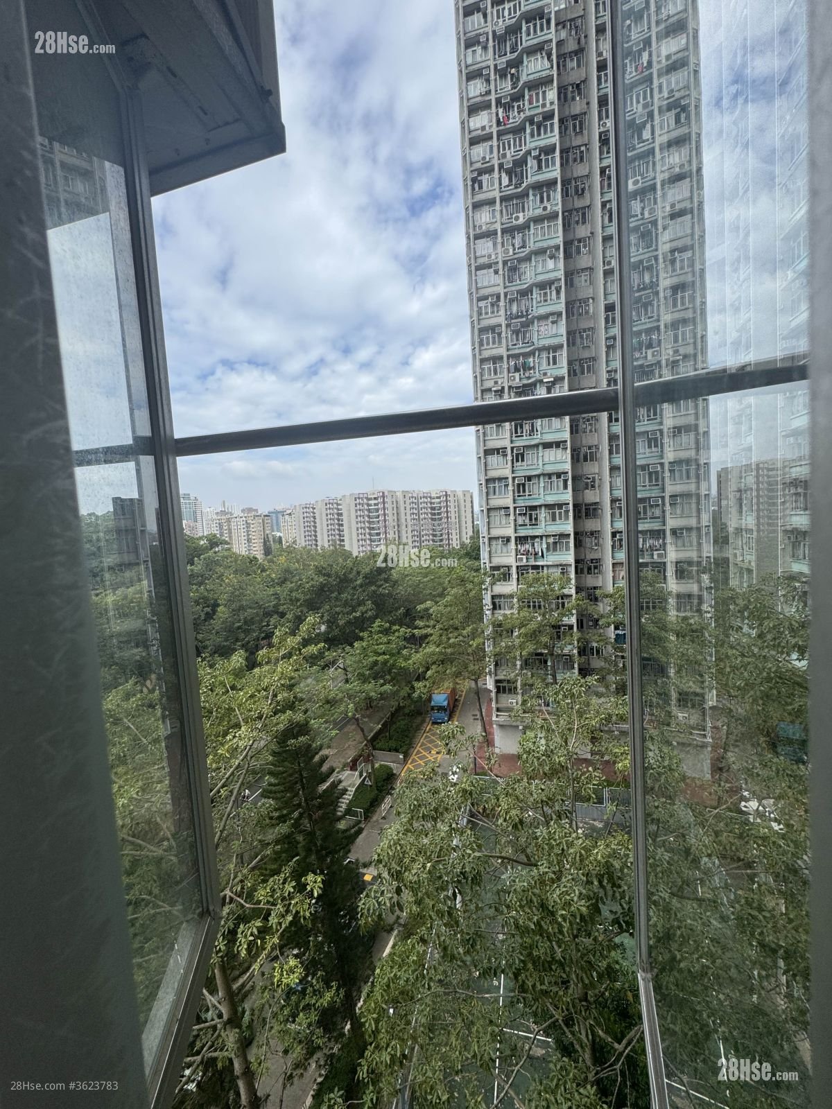Ka Shing Court Sell 3 Bedrooms , 1 Bathroom 606 ft² Ka Shing Court Sell 3 Bedrooms , 1 Bathroom 606 ft²