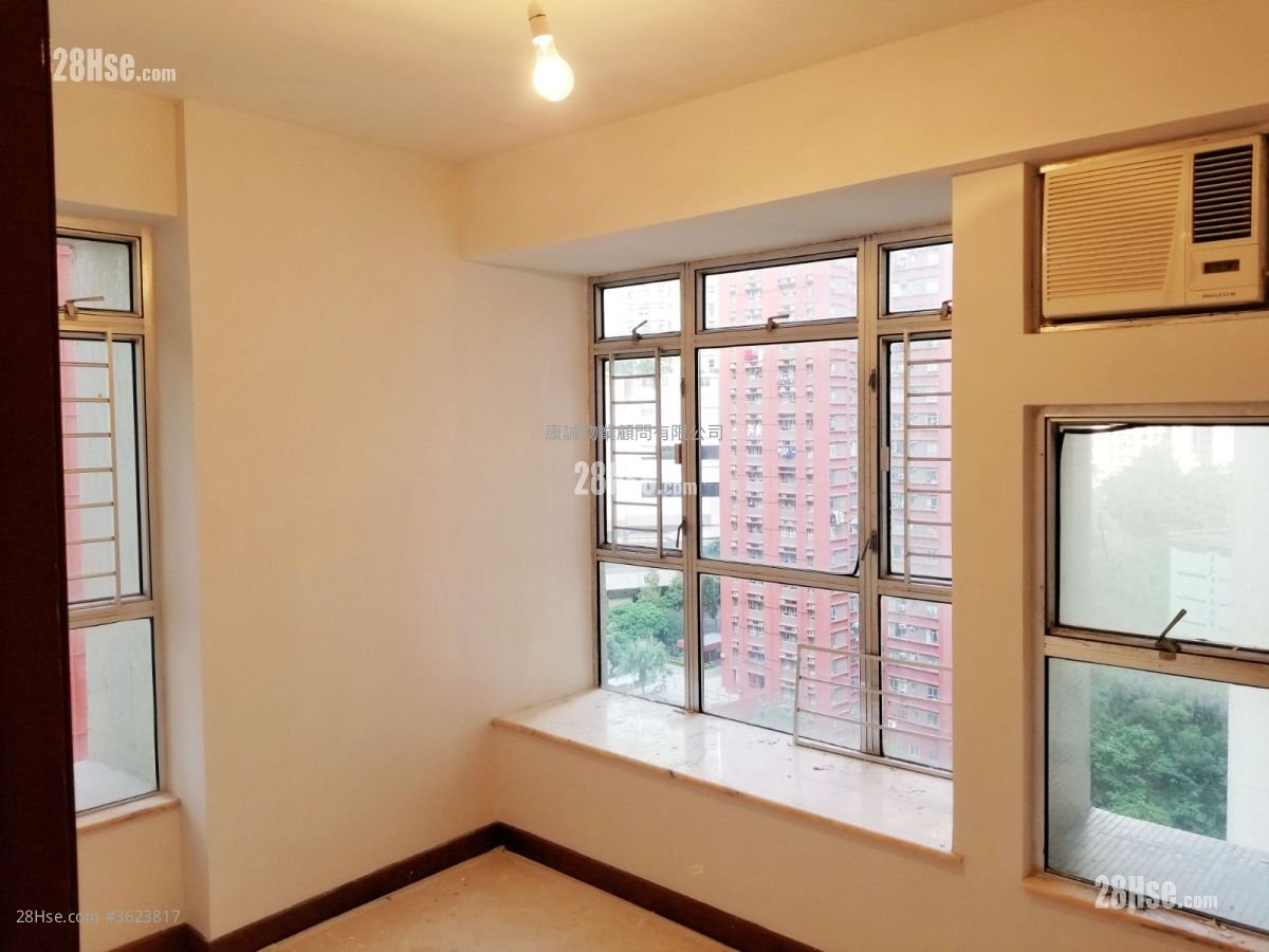 Sceneway Garden Sell 2 Bedrooms , 1 Bathroom 537 ft²