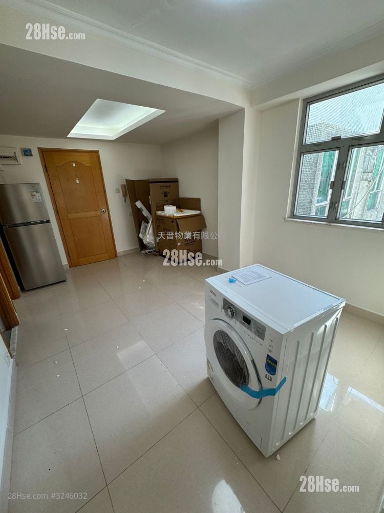 Sunshine Plaza Rental 3 Bedrooms , 1 Bathroom 384 ft² Sunshine Plaza Rental 3 Bedrooms , 1 Bathroom 384 ft²