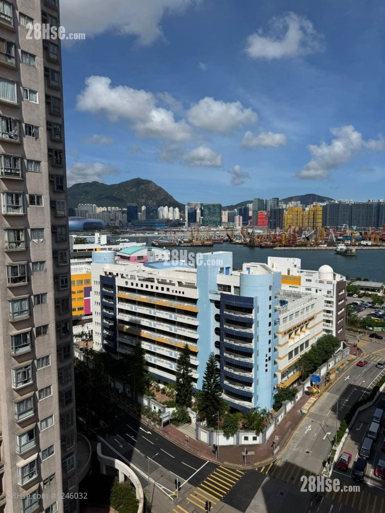 Sunshine Plaza Rental 3 Bedrooms , 1 Bathroom 384 ft² Sunshine Plaza Rental 3 Bedrooms , 1 Bathroom 384 ft²