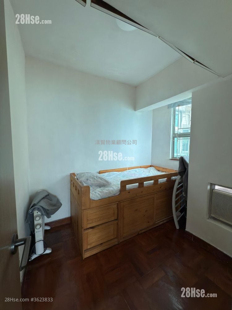 Lung Cheung Garden Sell 2 Bedrooms , 1 Bathroom 369 ft² Lung Cheung Garden Sell 2 Bedrooms , 1 Bathroom 369 ft²