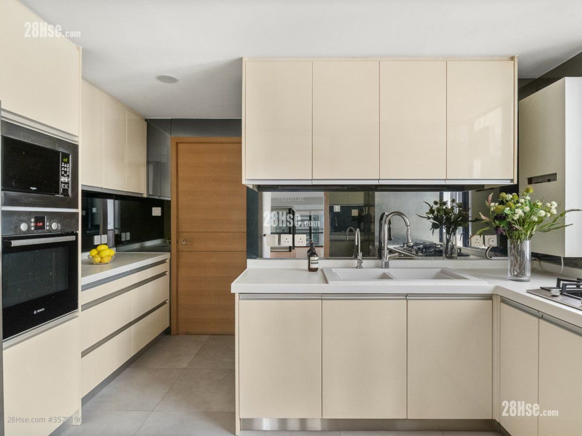 南灣大廈 售盤 3 房 , 2 浴室 2,143 平方呎 南灣大廈 售盤 3 房 , 2 浴室 2,143 平方呎