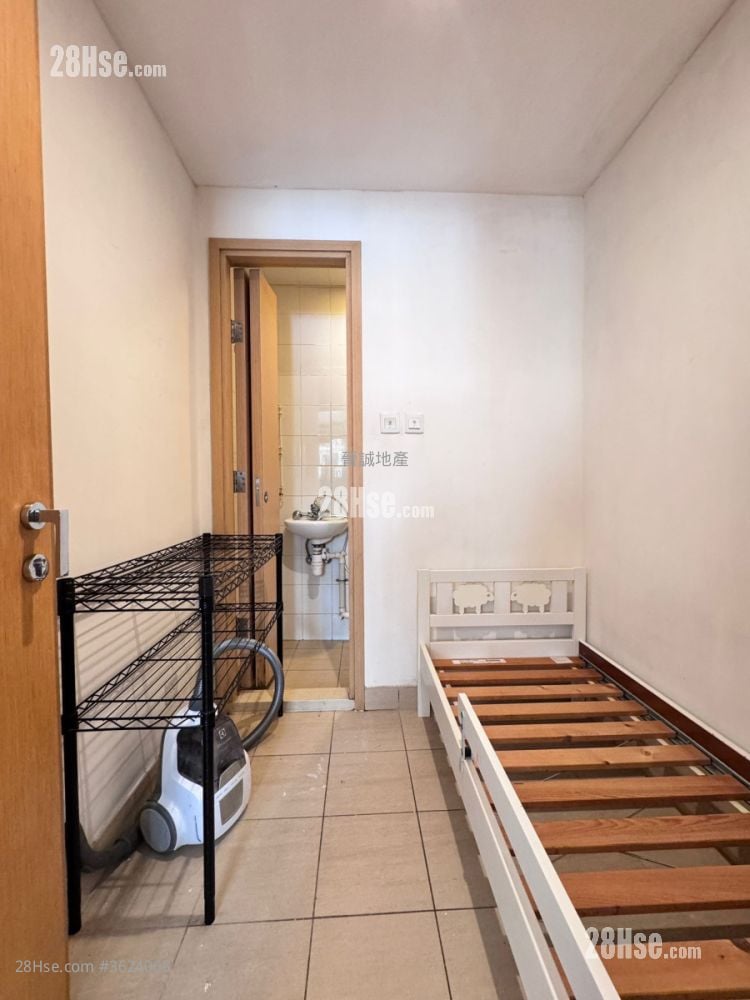 Avignon Sell 5+ Bedrooms , 4 Bathrooms 1,564 ft² Avignon Sell 5+ Bedrooms , 4 Bathrooms 1,564 ft²