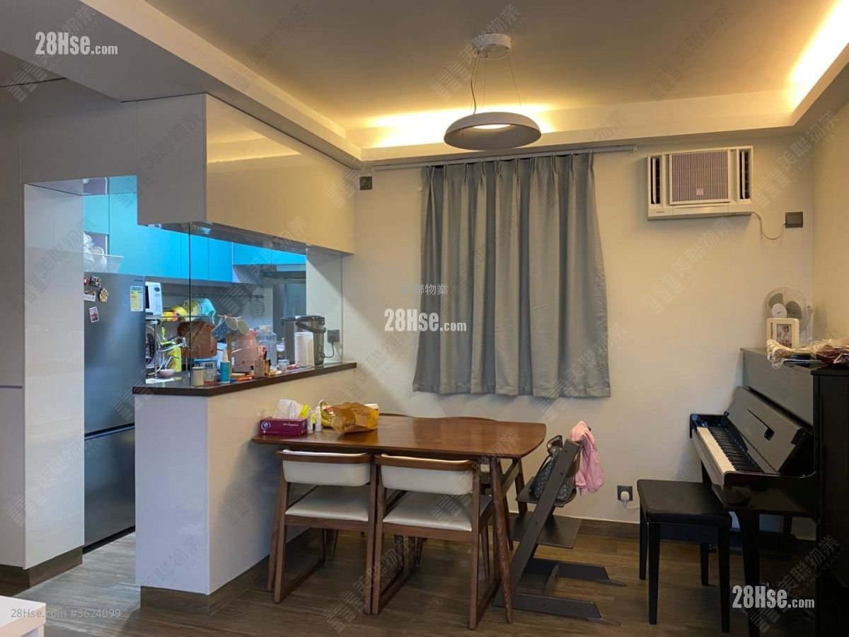 New Town Plaza Sell 3 Bedrooms 640 ft²