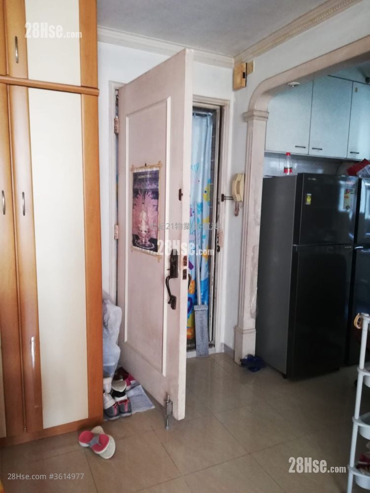 Kwong Ming Court Sell 433 ft² Kwong Ming Court Sell 433 ft²